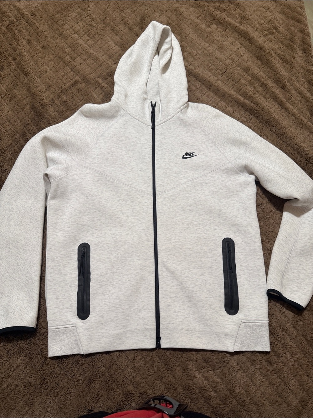 Men's Nike Sportswear Tech
Fleece Windrunner